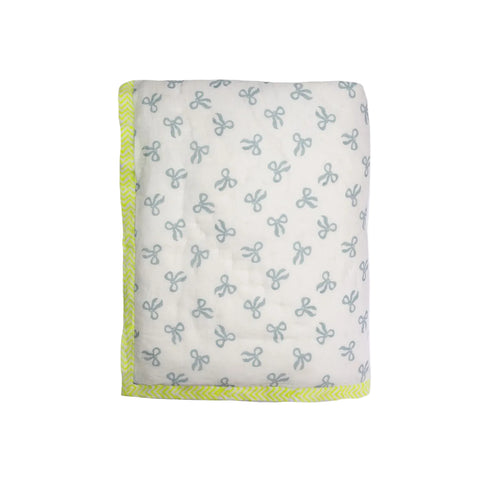 A bow printed children's quilt